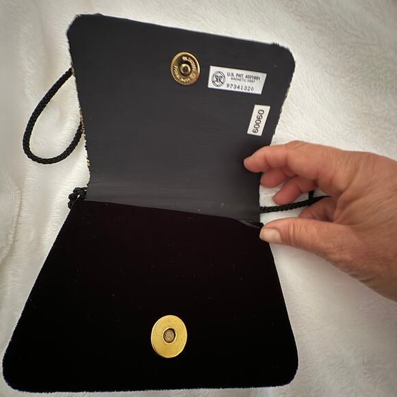 Small Black Velvet and Gold Brocade Crossbody Purse with Tassel Never Used New - Picture 5 of 8